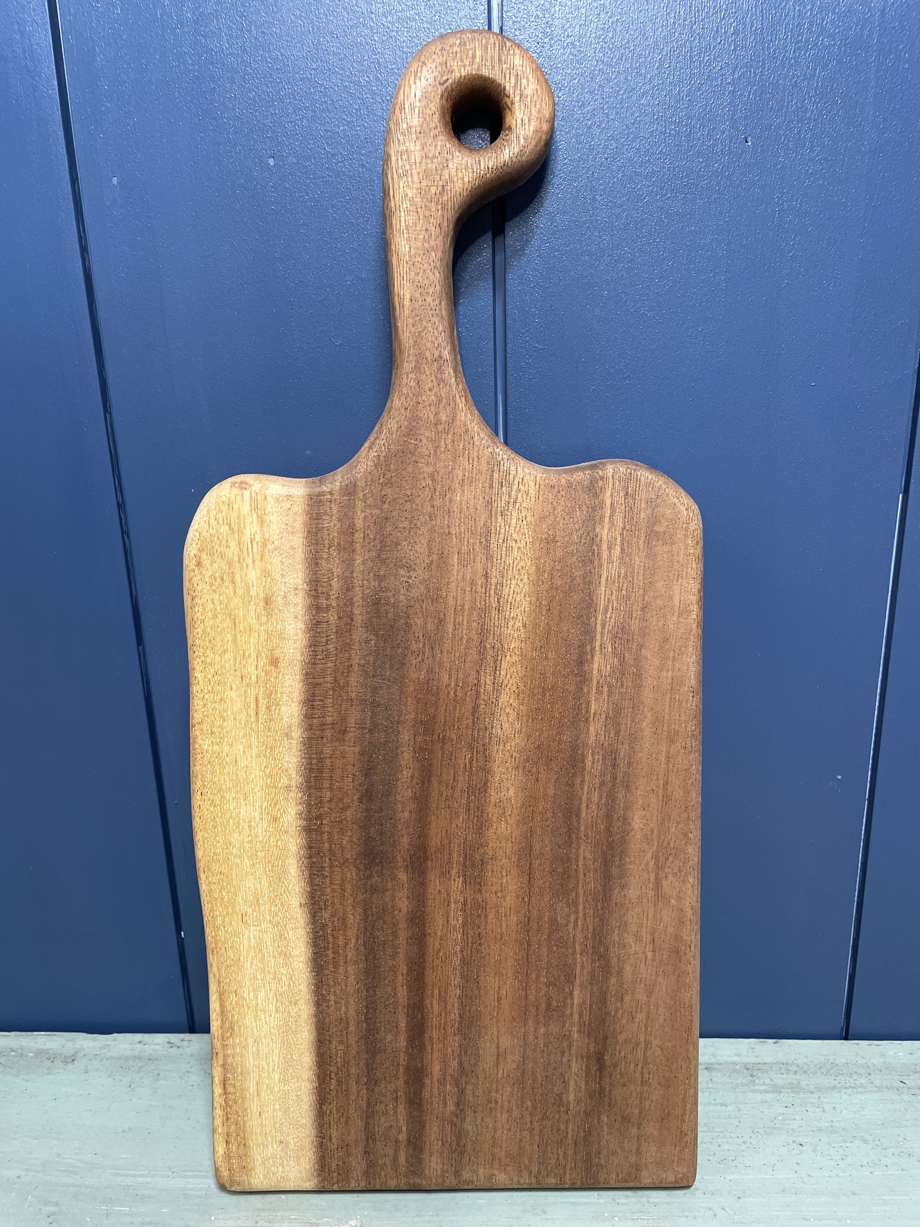 Medium Live-Edge Handled Charcuterie Board