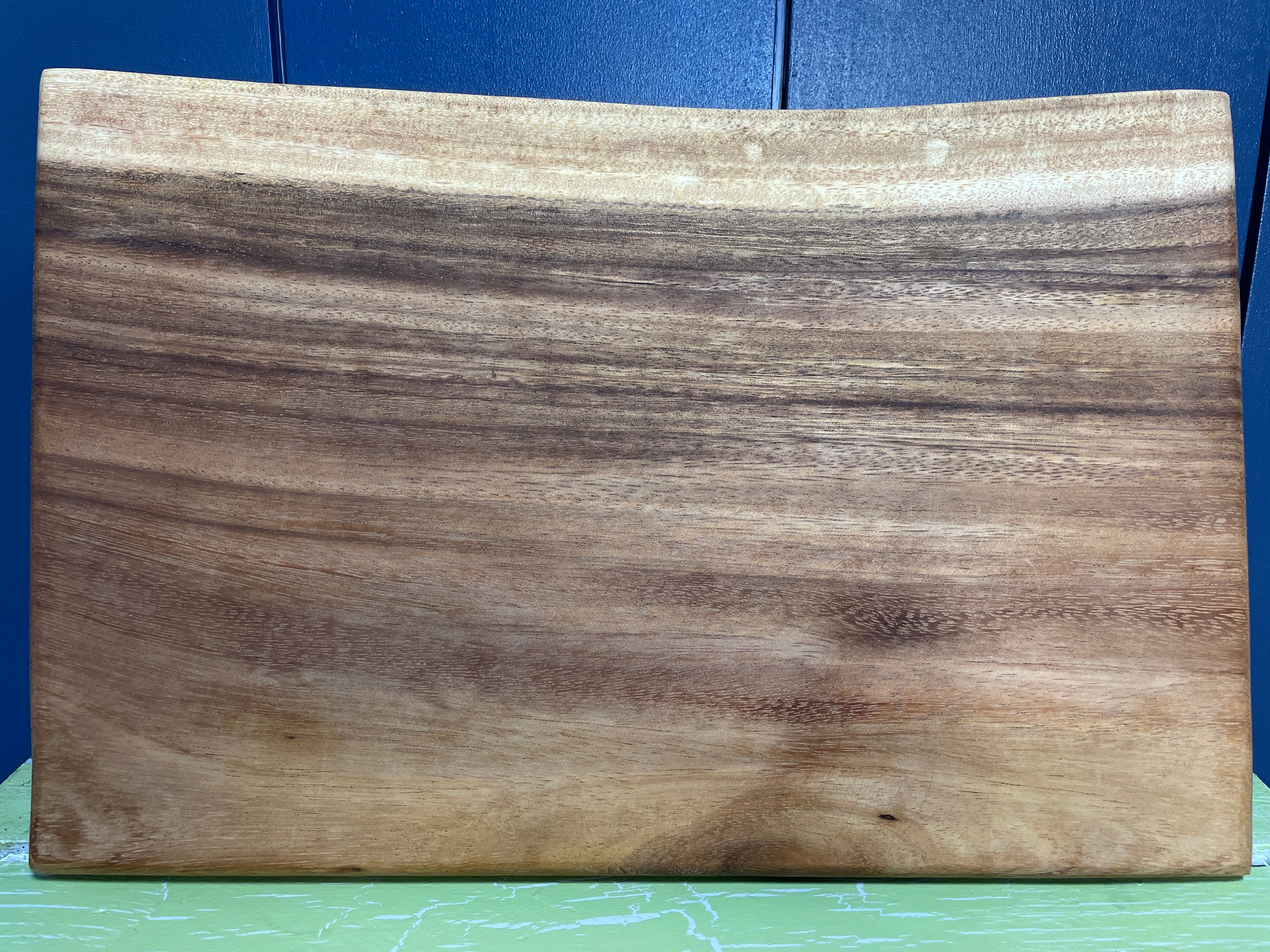 Medium Live Edge Board with Finger Relief