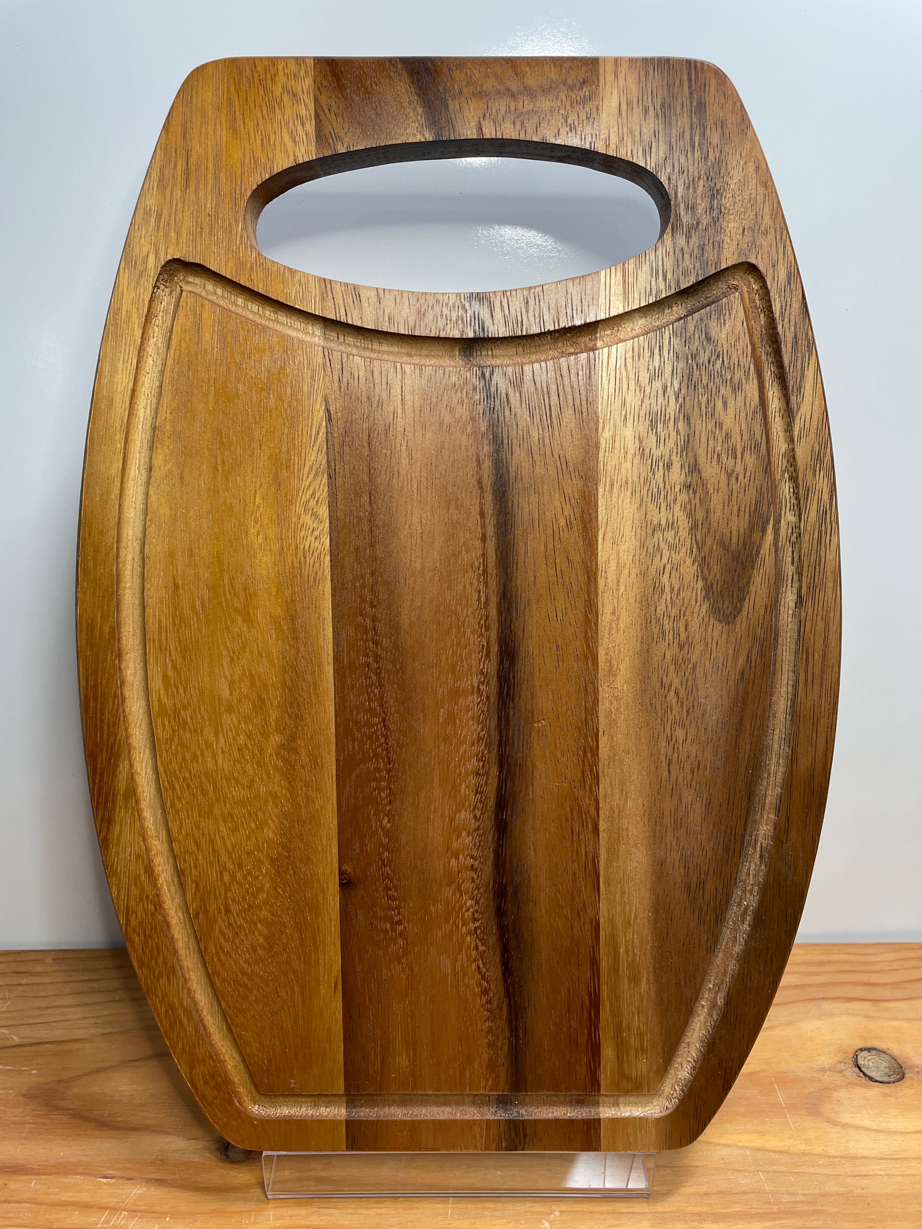 Barrel-Shaped Cutting Board