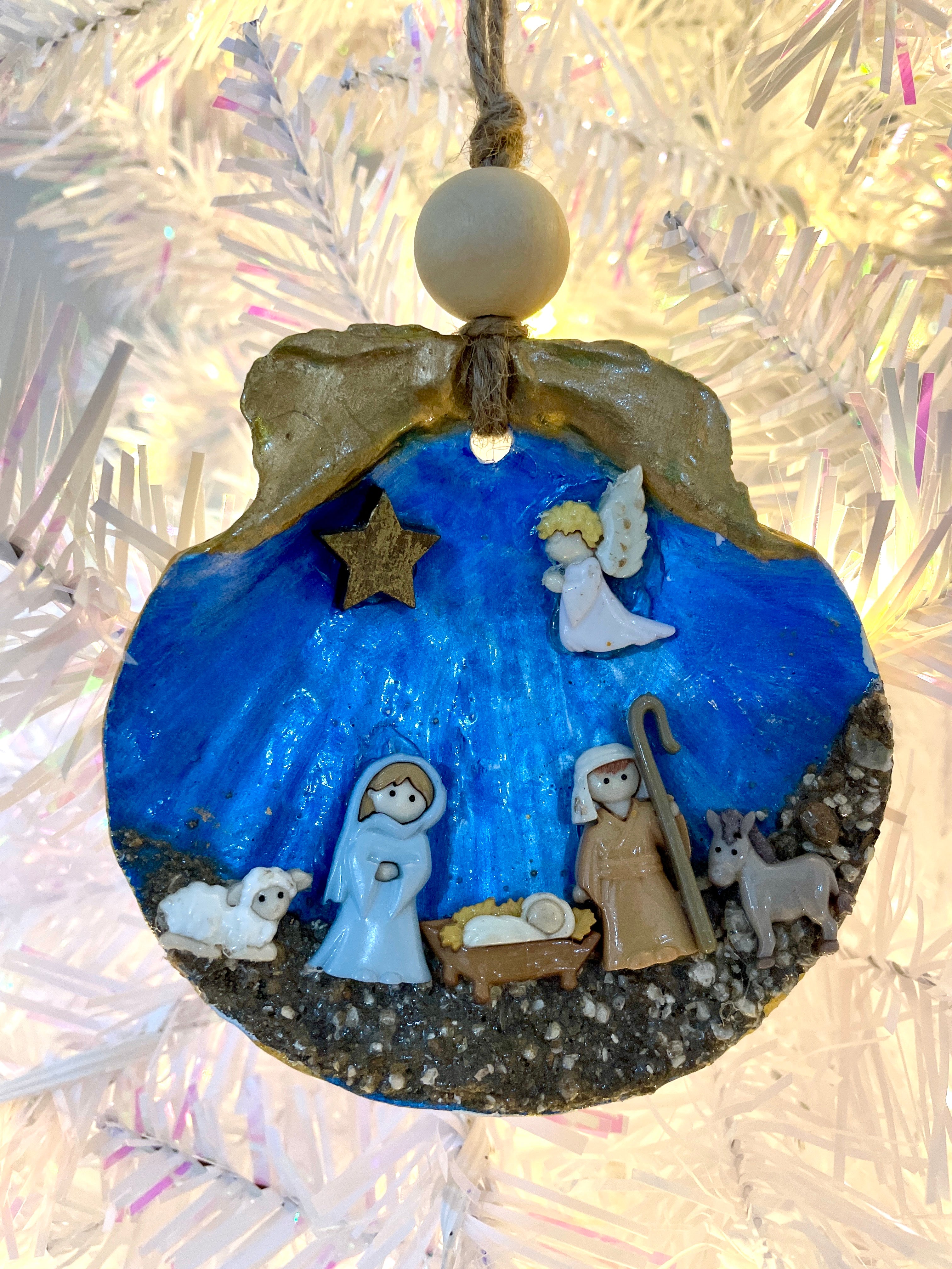 Nativity in Scallop Shell Ornament