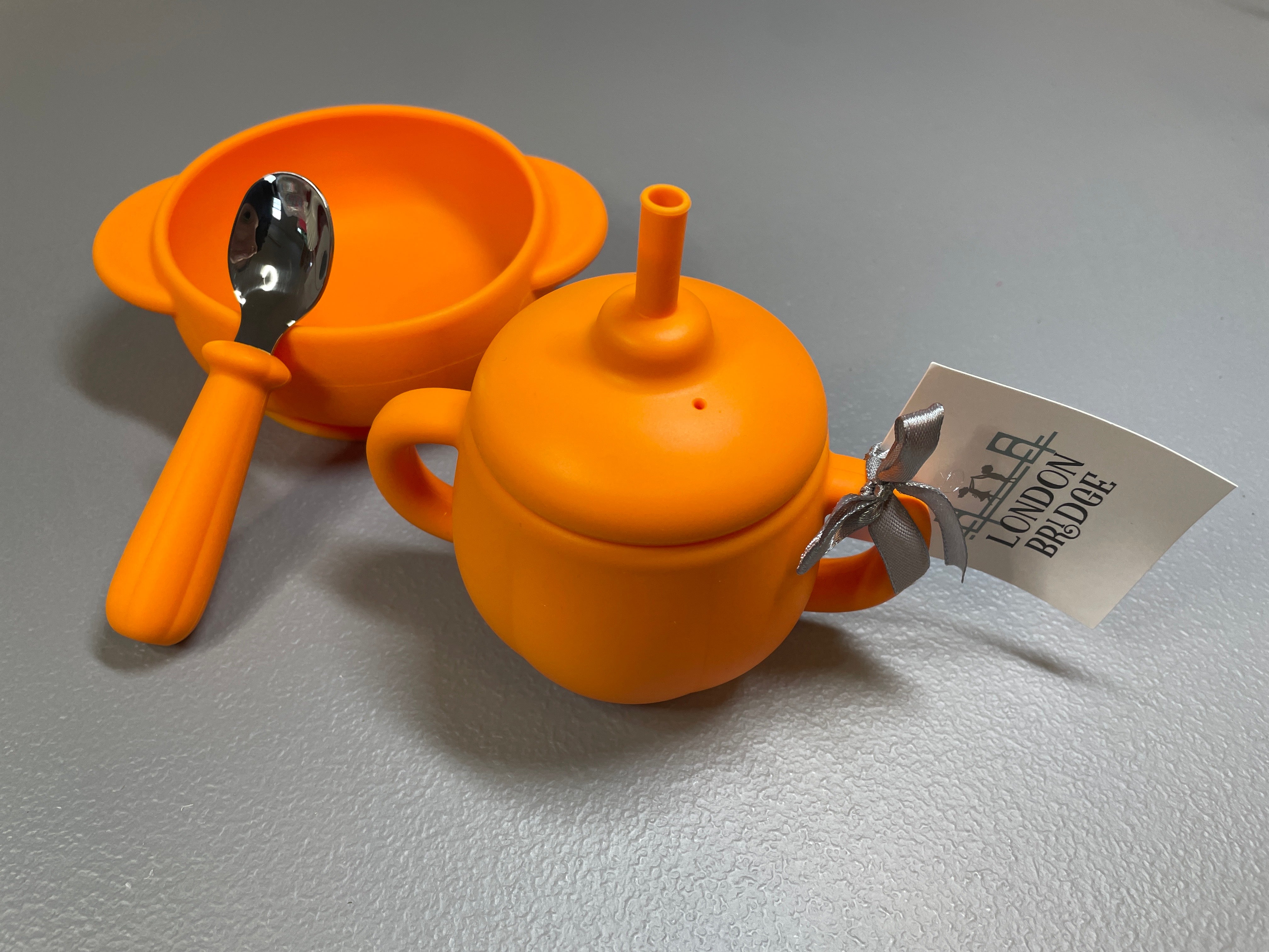 London Bridge Silicone Pumpkin Feeding Set