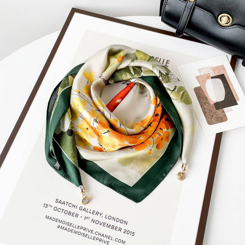 Magnetic Print Triangle Scarf for  Spring Style_CWASC02917
