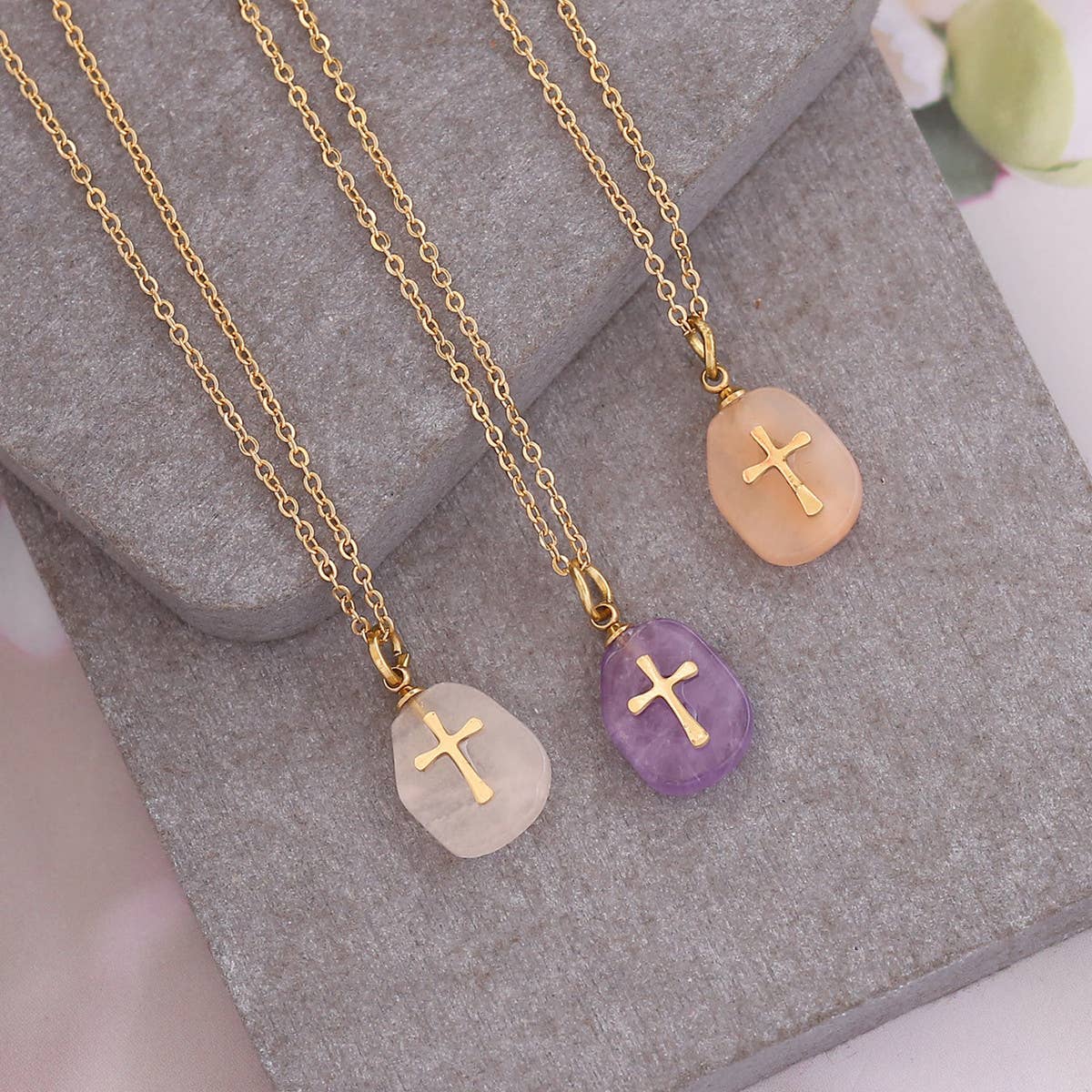 WOMEN NATURAL STONE CROSS NECKLACE_CWAJE0630