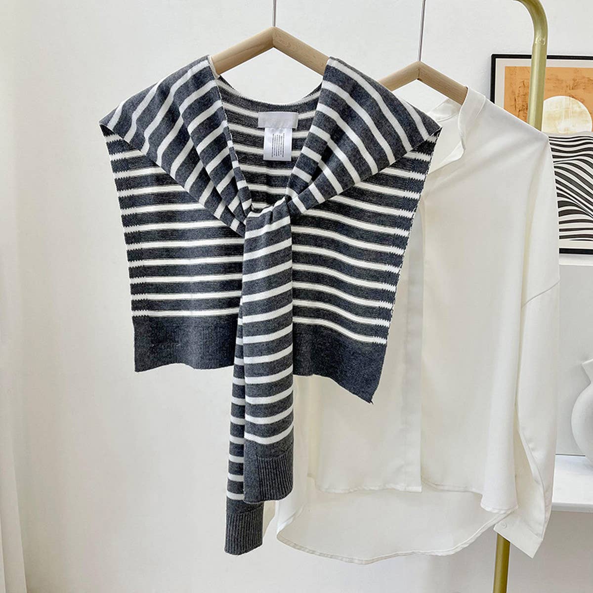 STRIPED KNITTED OUTER SHAWL_CWASC0758
