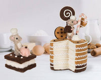 Large Layer Cake with Mouse