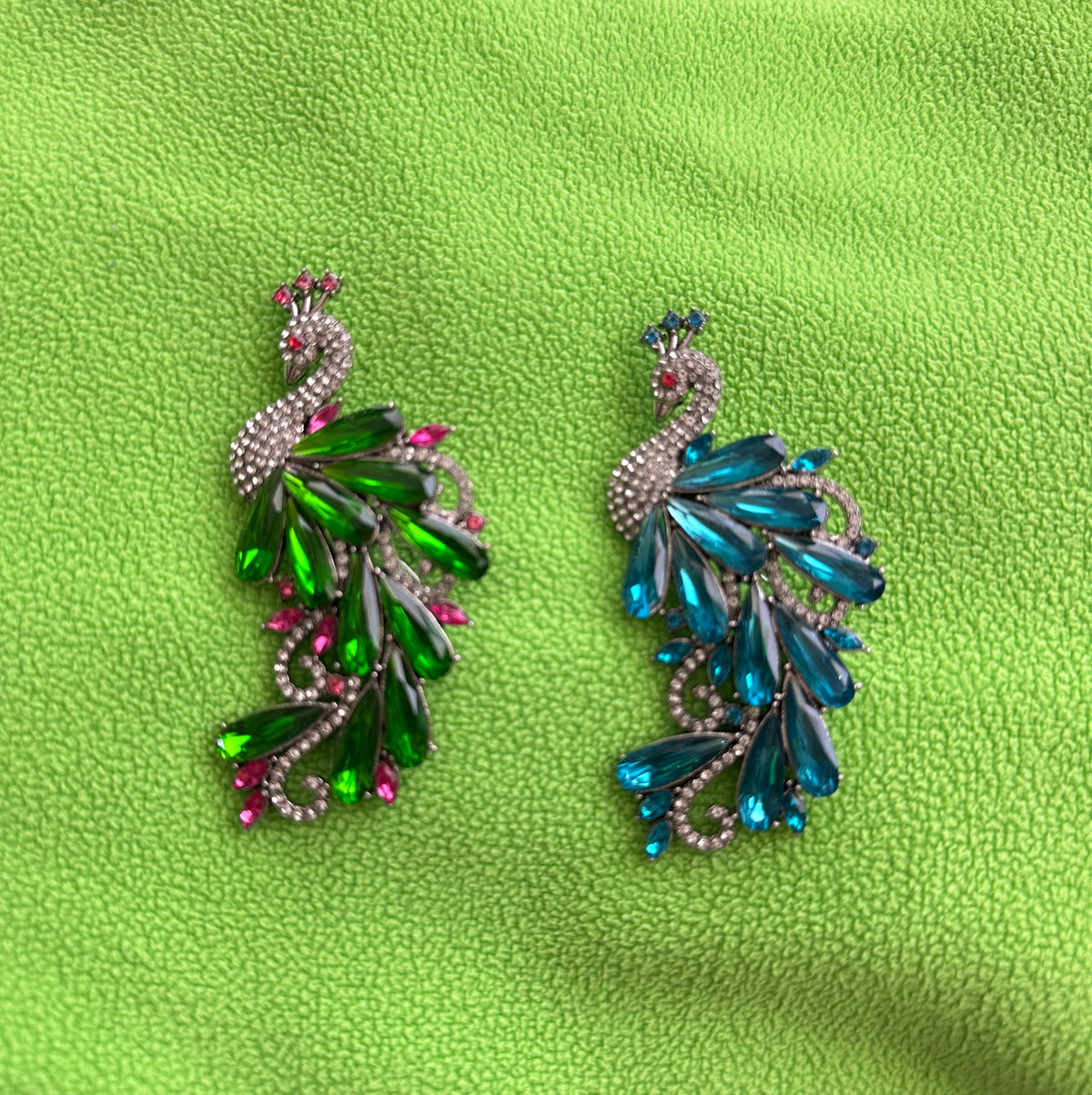 Mahjong Peacock Brooch