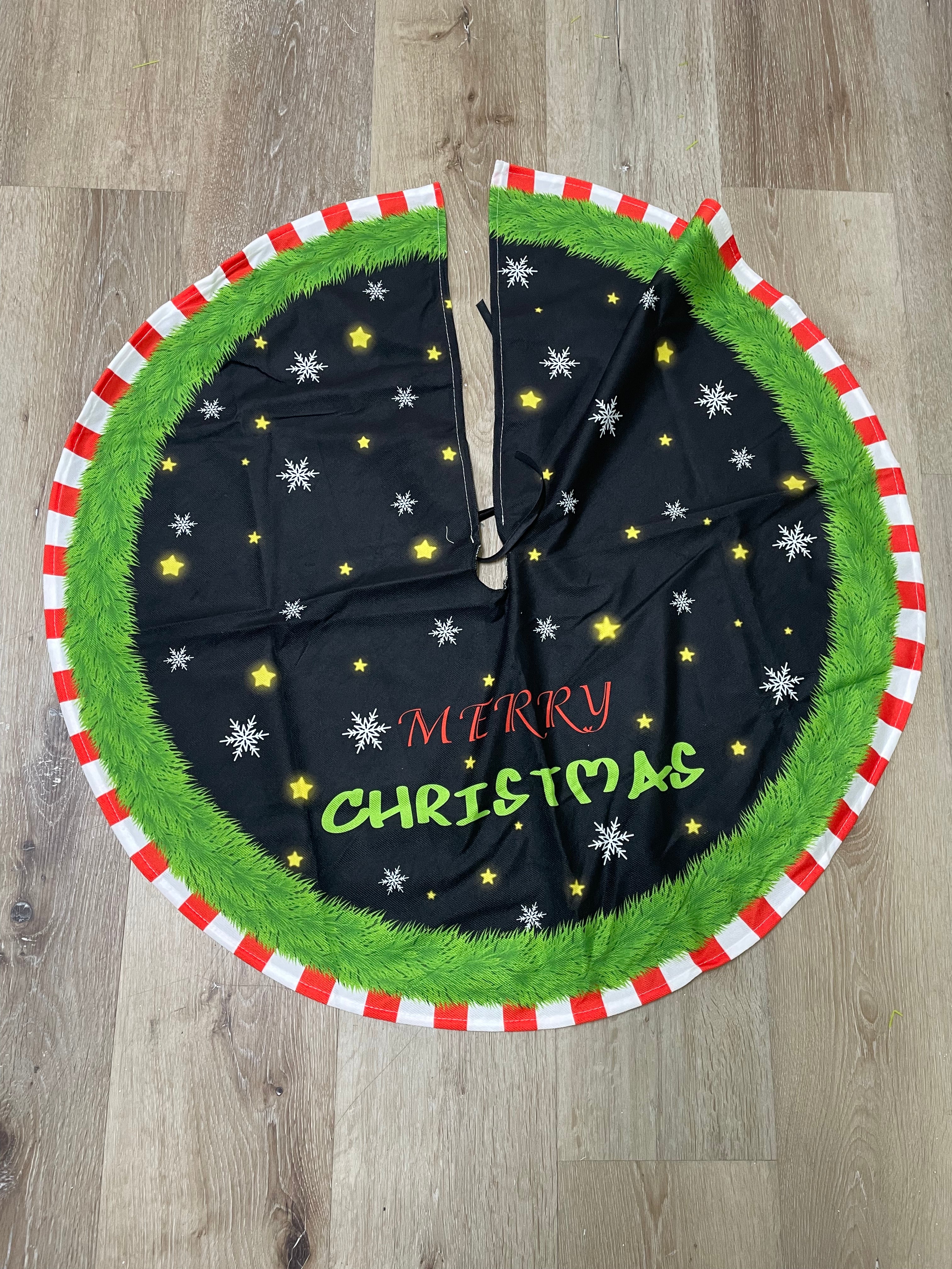"Merry Christmas" Tree Skirt