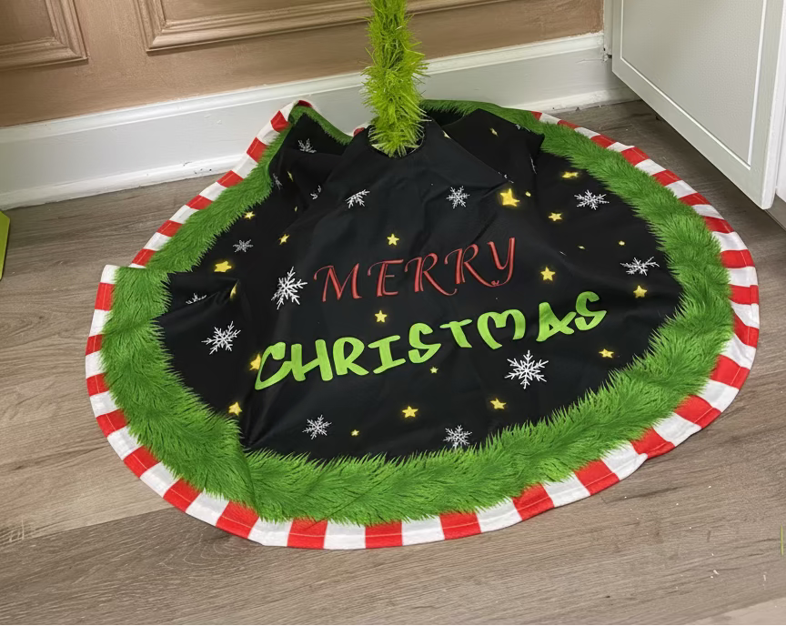 "Merry Christmas" Tree Skirt
