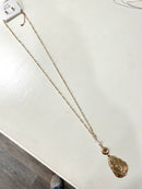Gold Oyster Shell Necklace Set