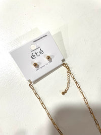 Gold Oyster Shell Necklace Set