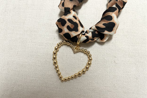 Leopard Scarf/Heart Pendant Necklace Set