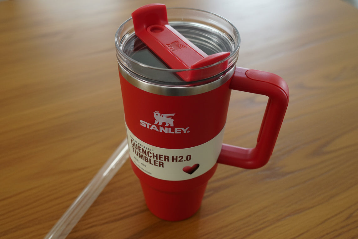 Stanley Quencher H2.0 Flowstate Tumbler- Bright Red