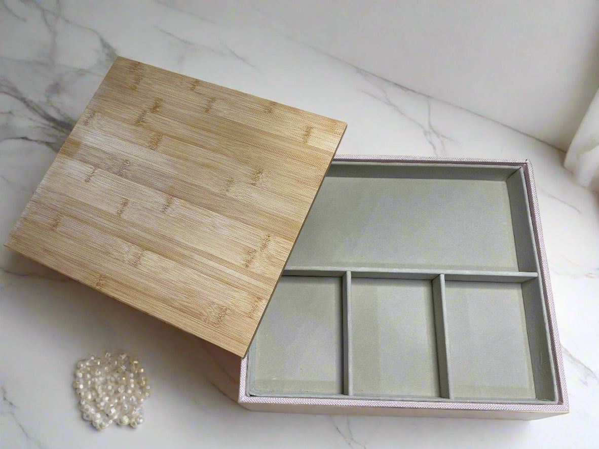 Pink Lidded Jewelry Organizer