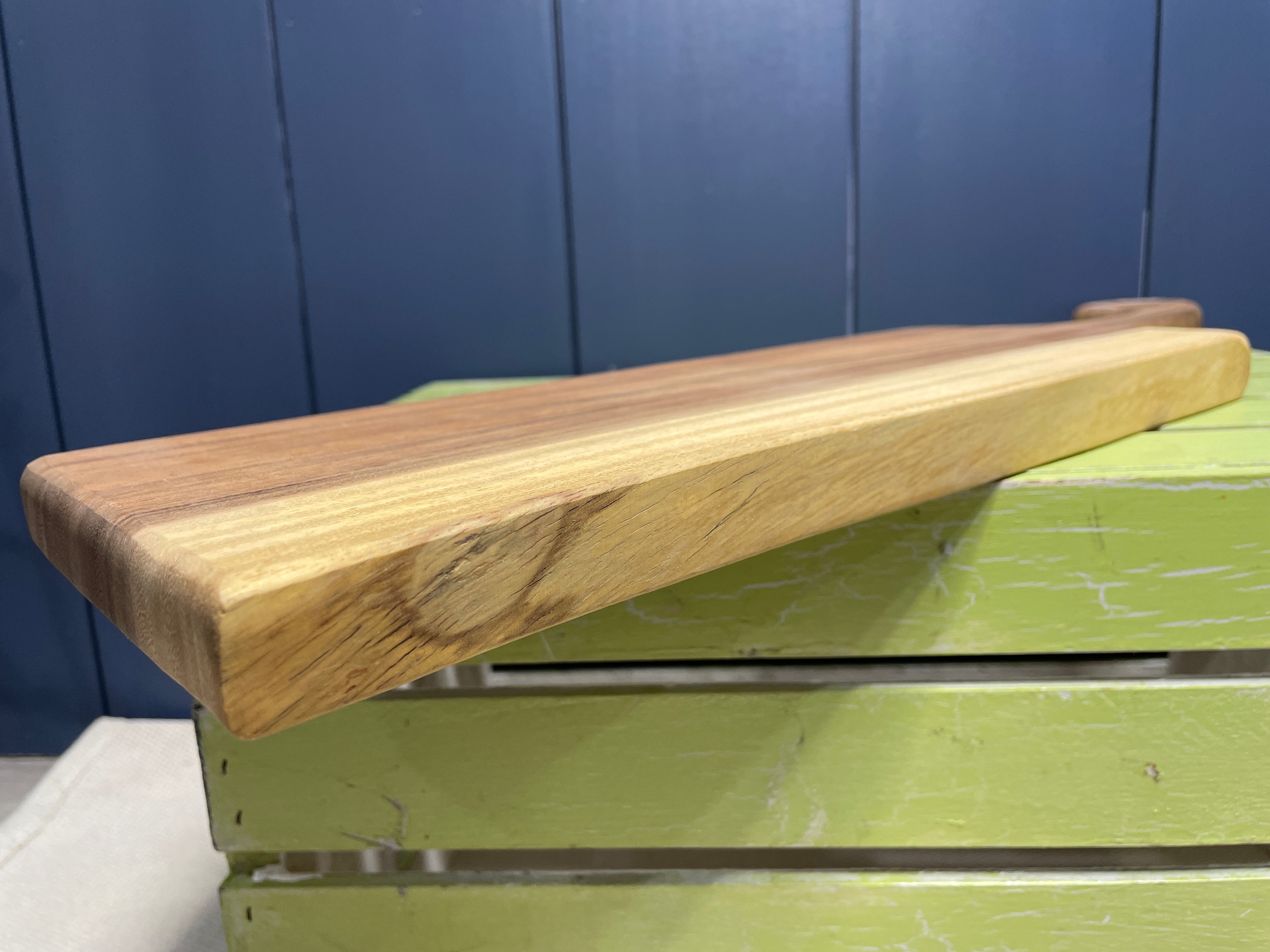 Long Live Edge Bread Board with Handle