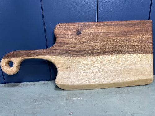 Medium Live-Edge Handled Charcuterie Board