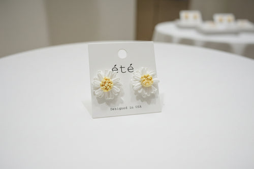 Daisy Raffia  Earrings