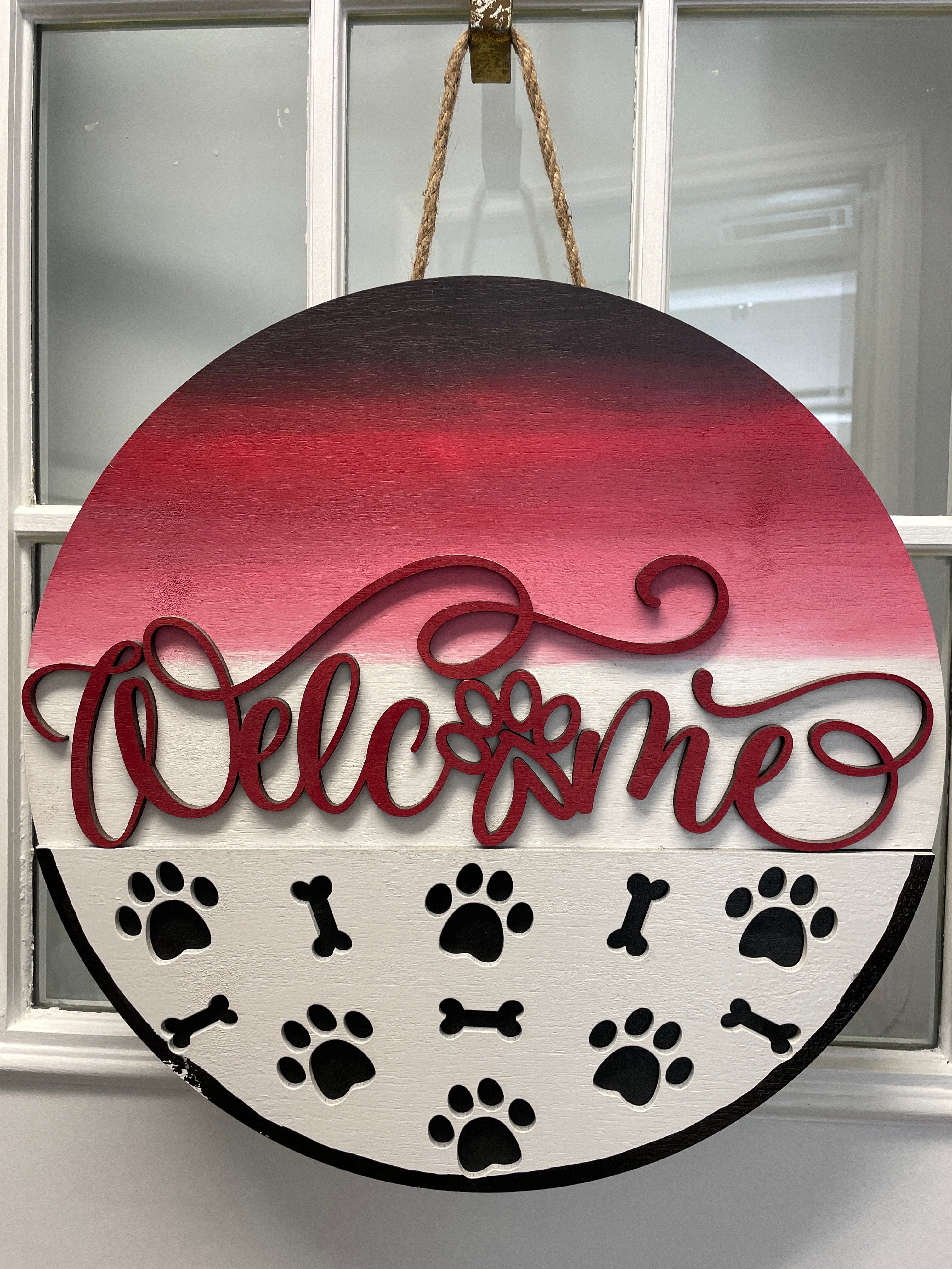 18" Doorhanger- Welcome Paws