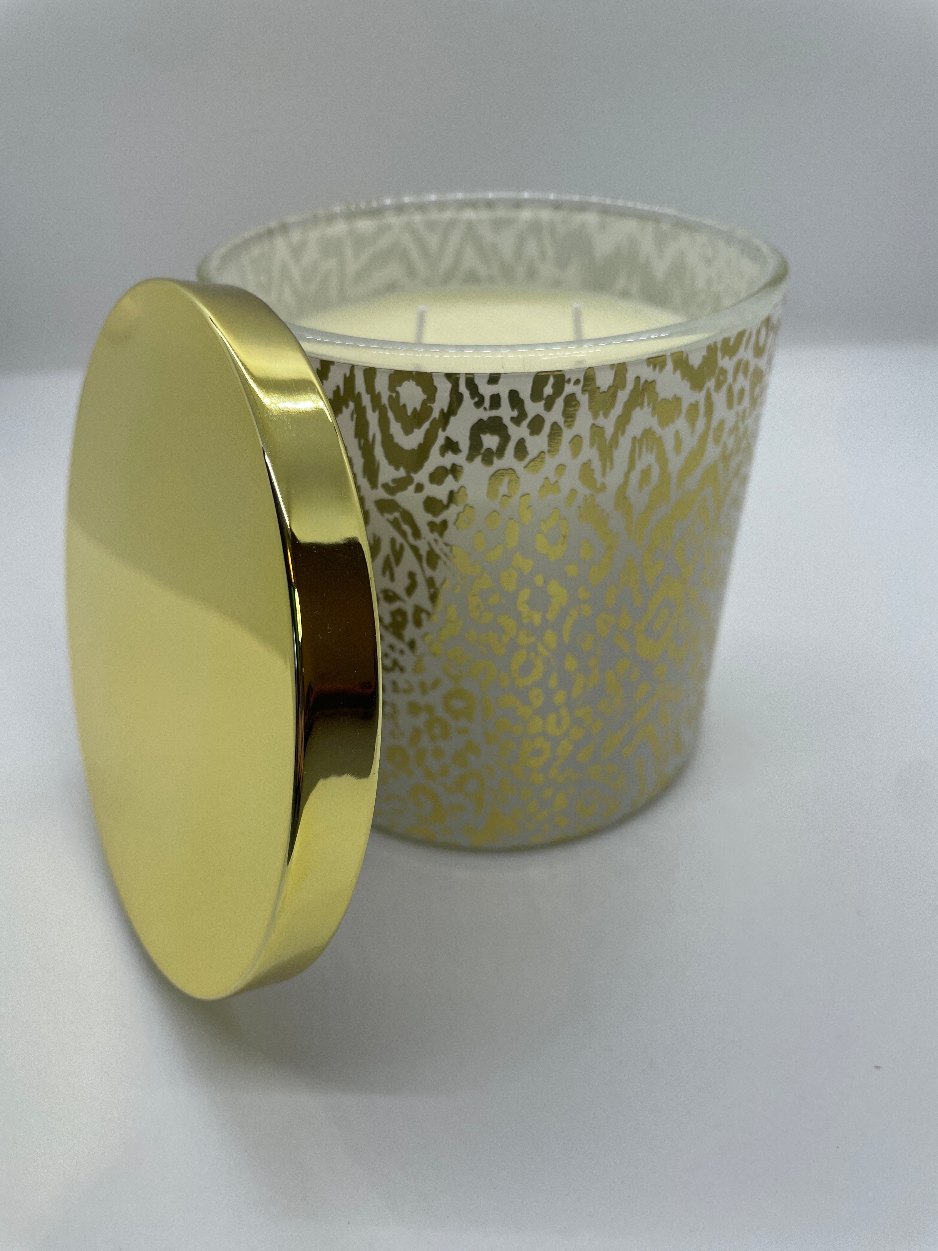Lilly Pulitzer Medium Candle