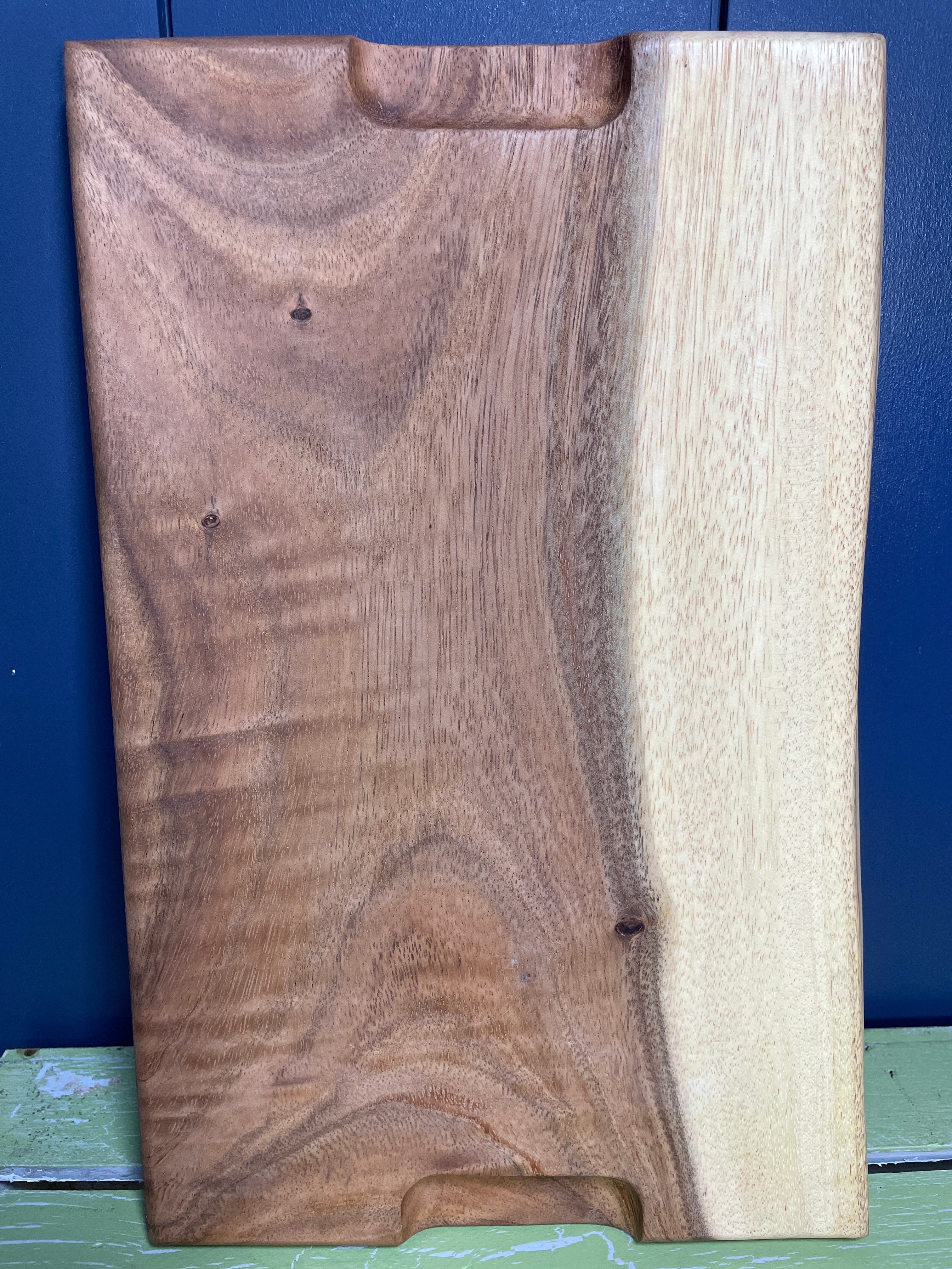 Medium Live Edge Board with Finger Relief