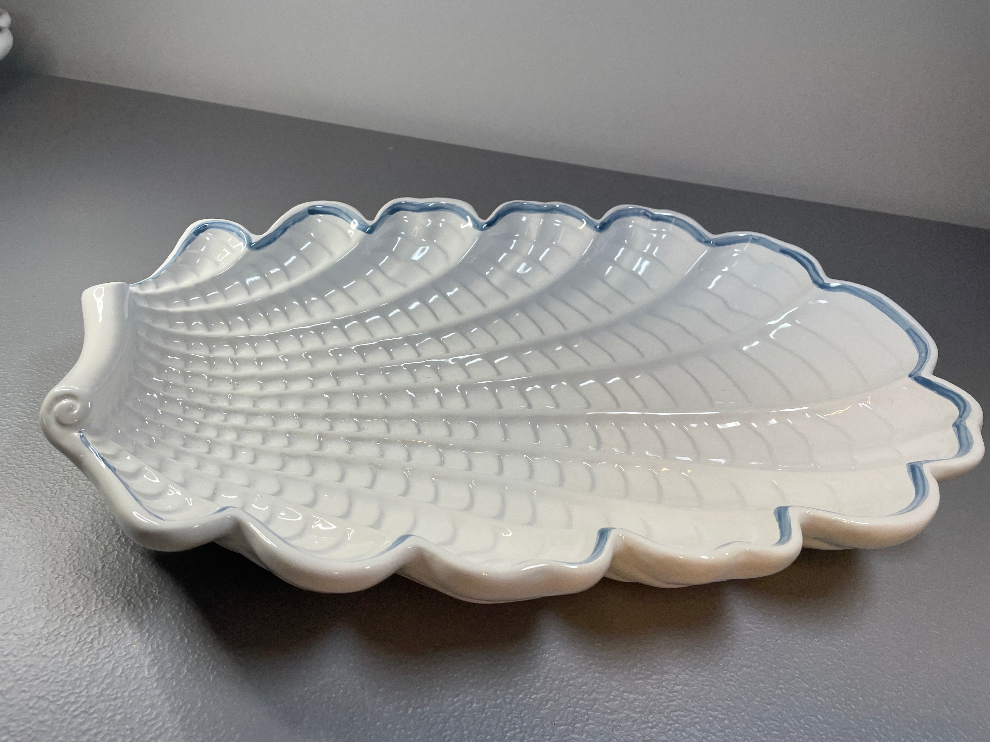 Mud Pie Ruffled Sea Shell Platter
