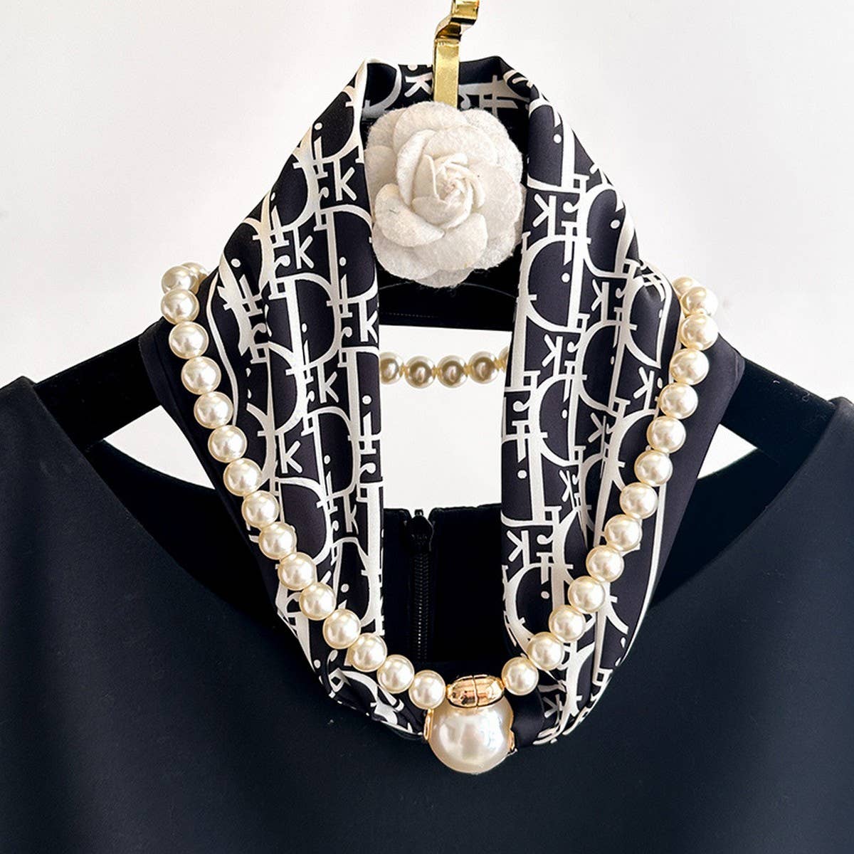 Pearl Magnetic Skinny Silk Neck Scarf_CWASC03931