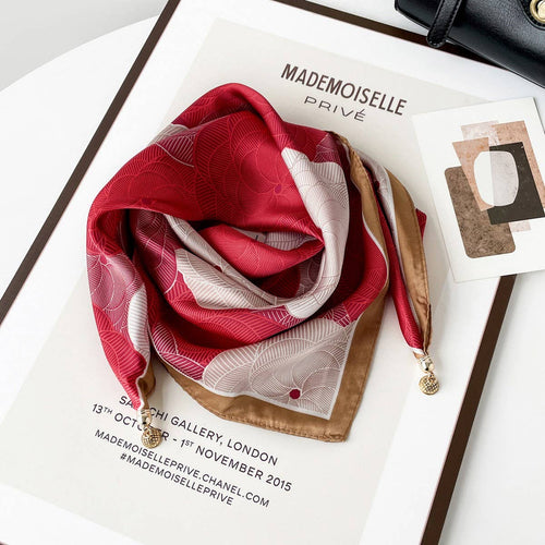 Magnetic Print Triangle Scarf for  Spring Style_CWASC02917