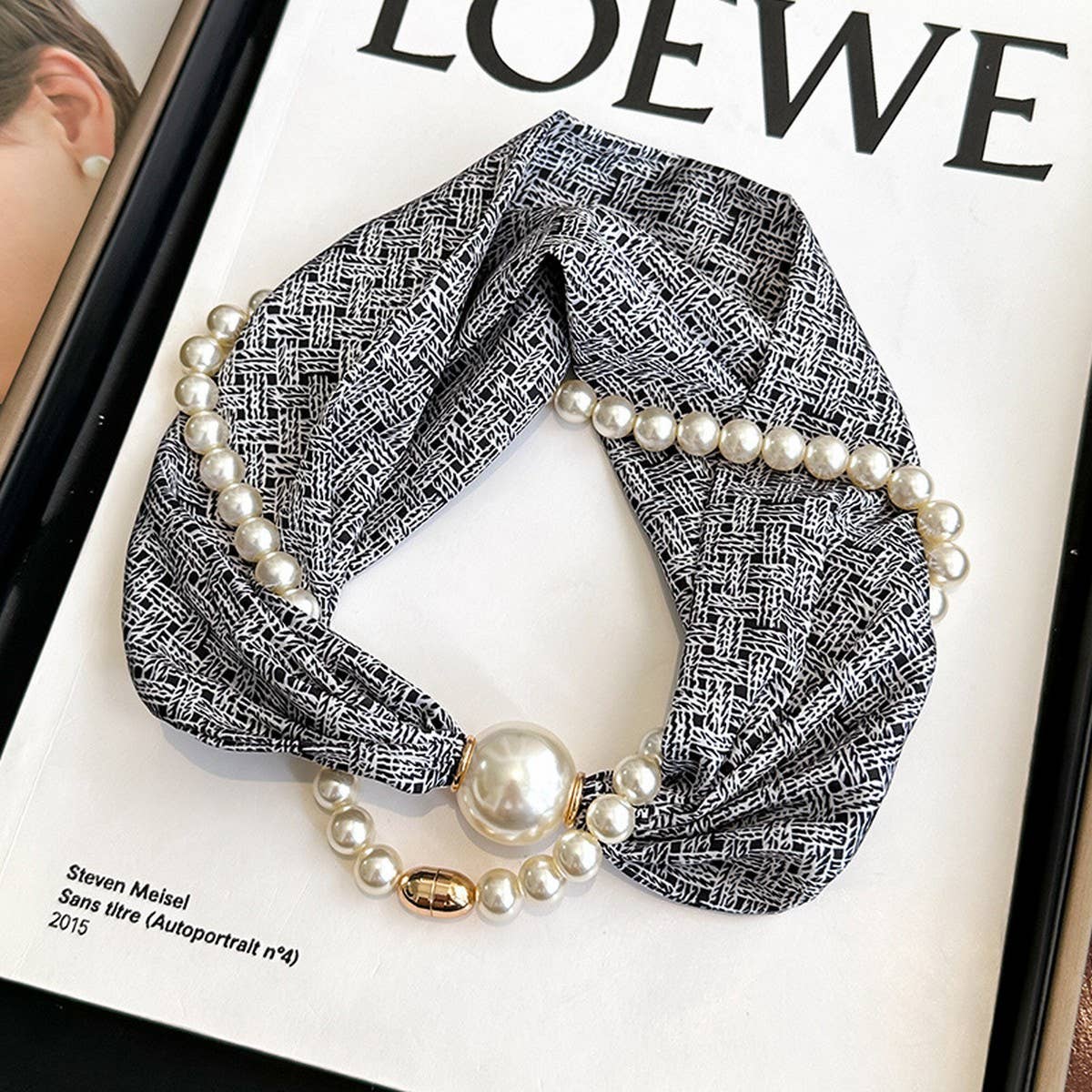 Pearl Magnetic Skinny Silk Neck Scarf_CWASC03931